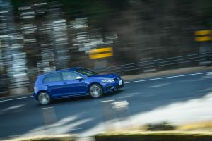 Volkswagen Golf R 5-Door 2017 года  (JP)